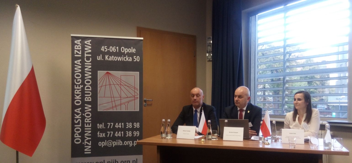 Narada szkoleniowa GINB Norbert Książek, Urszula Błażewicz i wojewoda opolski Adrian Czubak