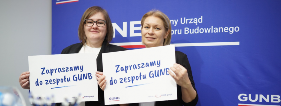 Pracownicy działu HR GUNB na stoisku urzędu podczas targów pracy.